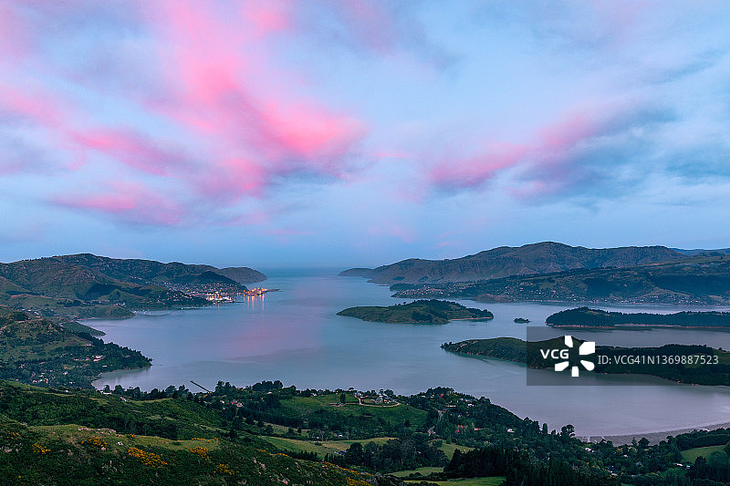 新西兰利特尔顿港日落图片素材