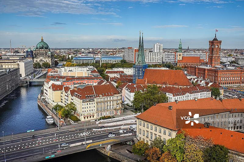 德国柏林米特区尼古拉区施普雷河图片素材