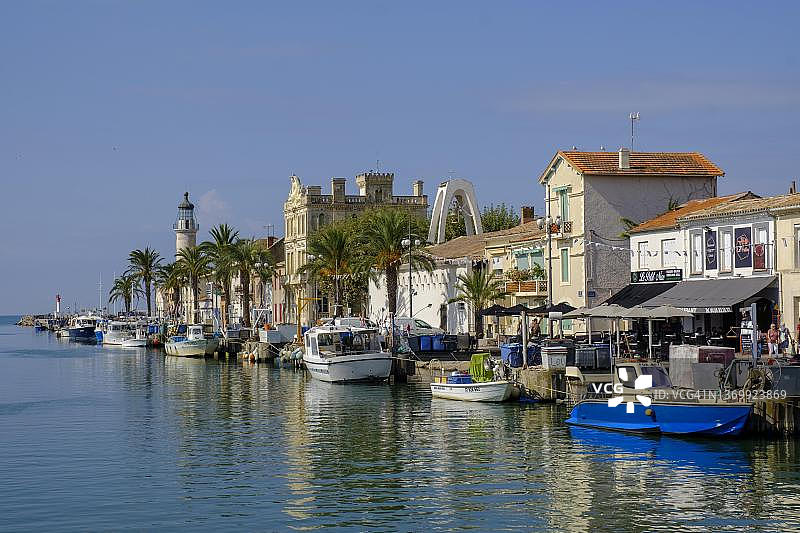 罗纳河塞特港和运河，勒格罗杜鲁瓦，加尔省，卡马格，奥克西塔尼大区，法国图片素材