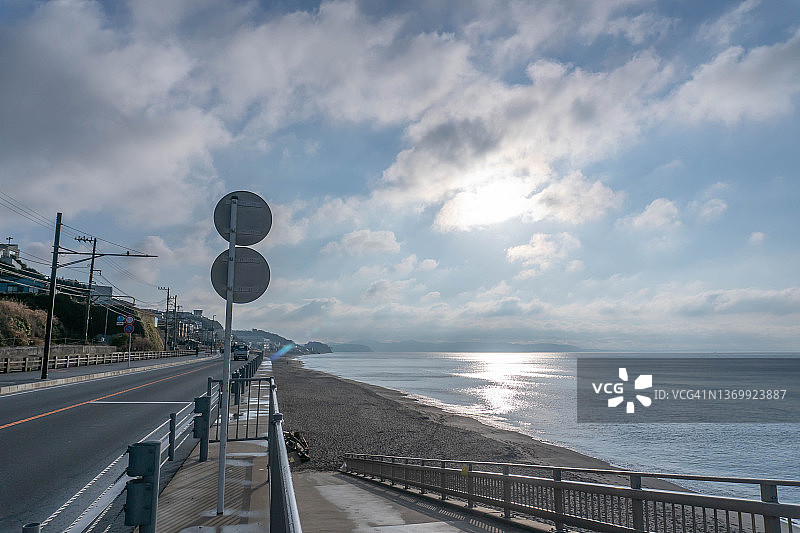 日本神奈川的海岸公路图片素材