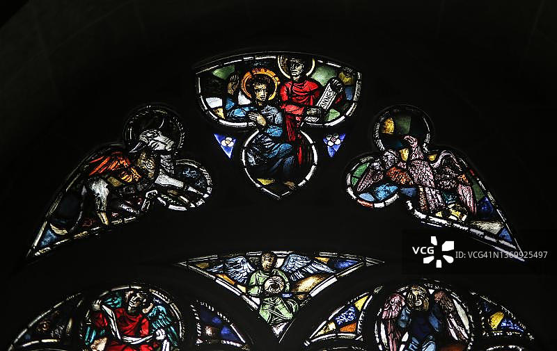 乌尔姆敏斯特的汉斯·阿克工作室的激情之窗，细节，德国巴登-符腾堡州乌尔姆图片素材