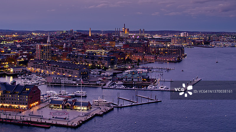 波士顿长码头和北区暮光鸟瞰图图片素材