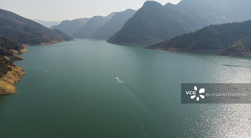中国西南水电站湖泊航拍图片素材