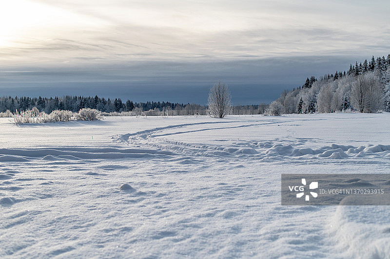 寒冷村庄的一天图片素材