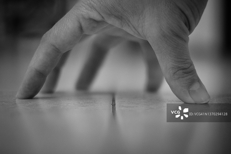 手下的透视线图片素材