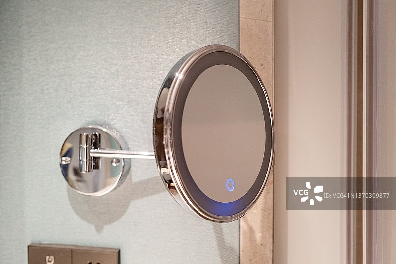 更衣室镜子图片素材