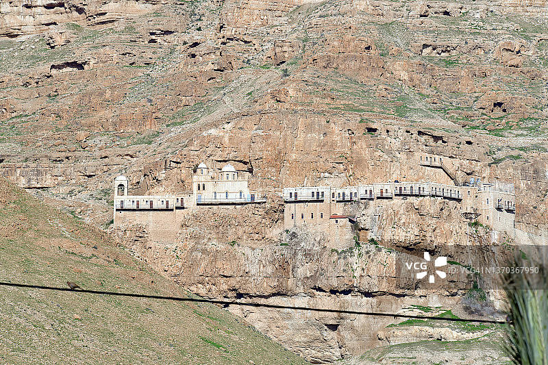 试探之山岩面上的修道院图片素材