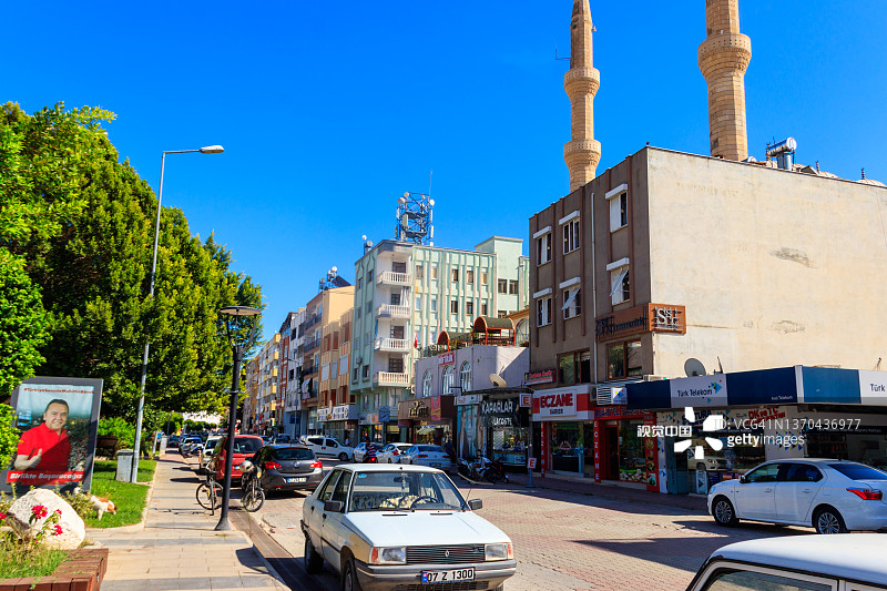 土耳其代姆雷市街道上的交通图片素材