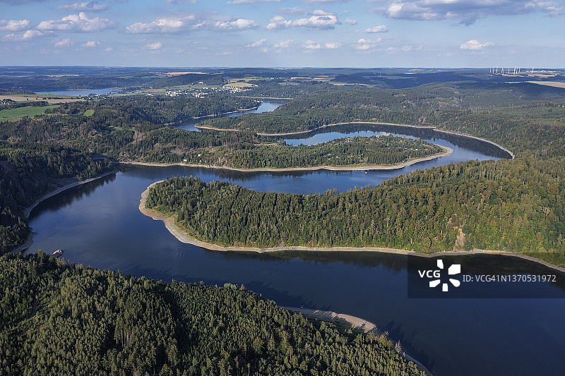德国图林根州萨勒河的布莱洛赫水库鸟瞰图图片素材