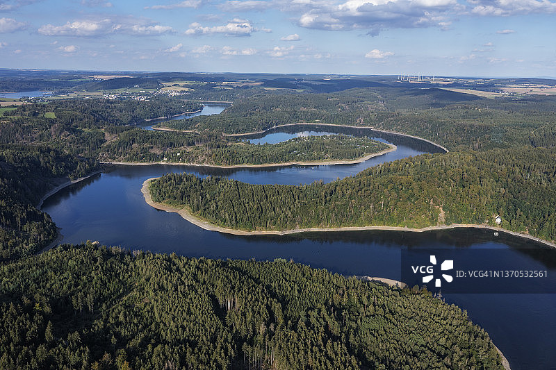 德国图林根州萨勒河的布莱洛赫水库鸟瞰图图片素材