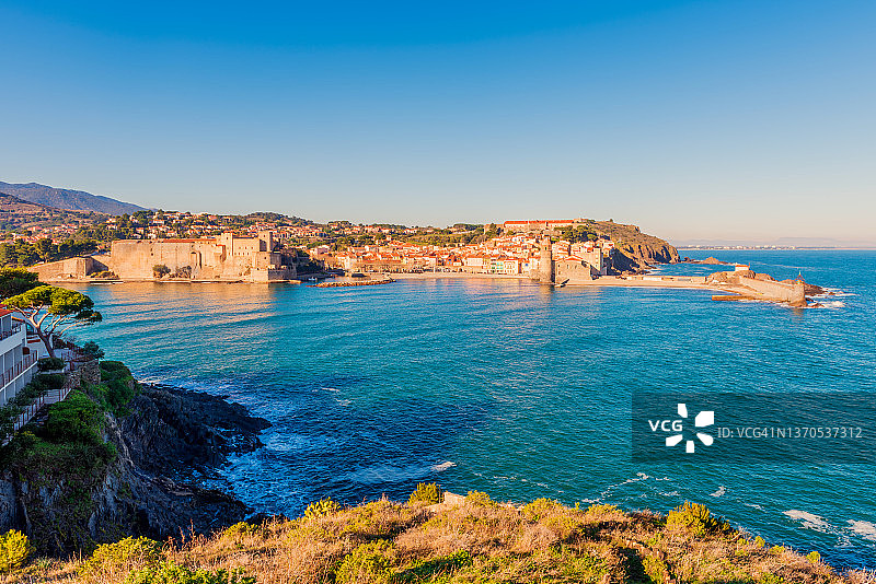 法国科利尤尔村庄图片素材