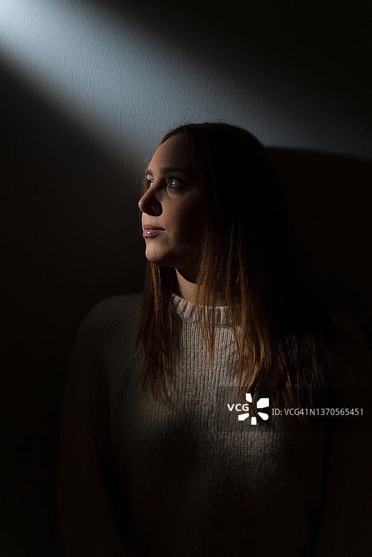 美丽女人肖像图片素材