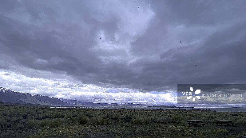 冬季莫诺湖雪景图片素材
