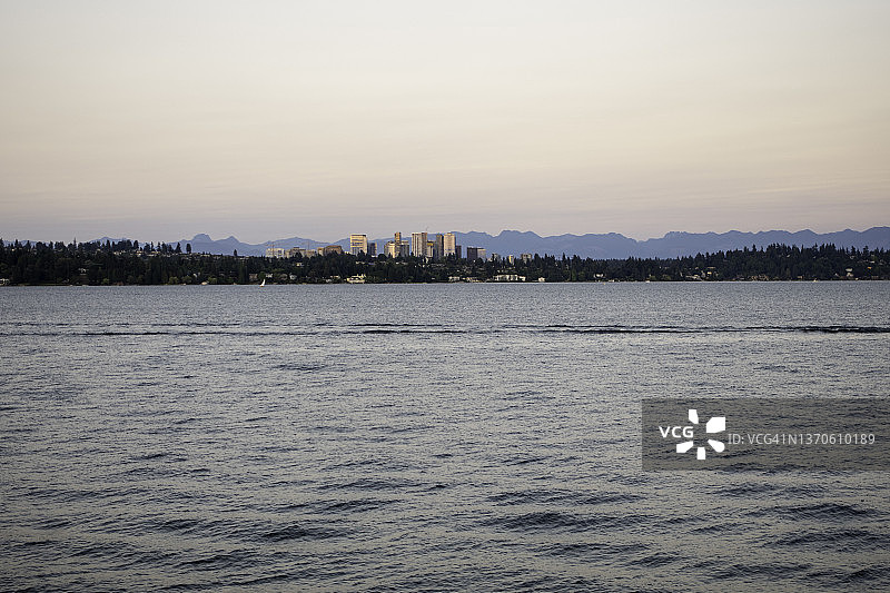 西雅图马德罗纳公园俯瞰麦地那图片素材