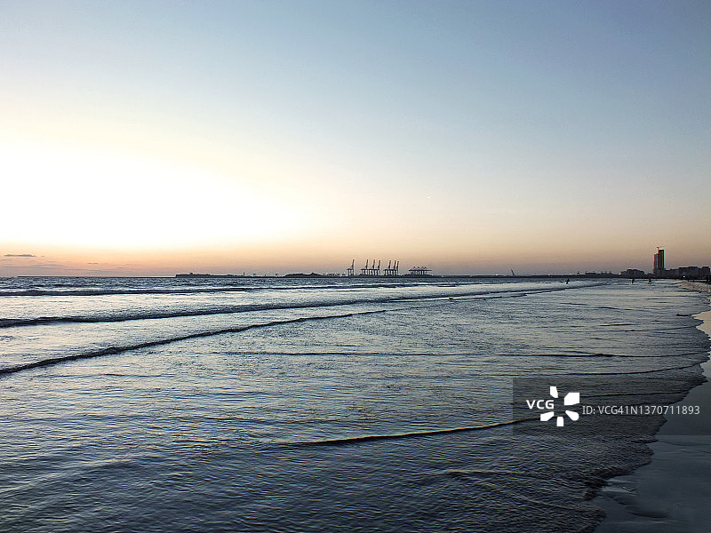 克利夫顿海滩海岸线波浪图片素材