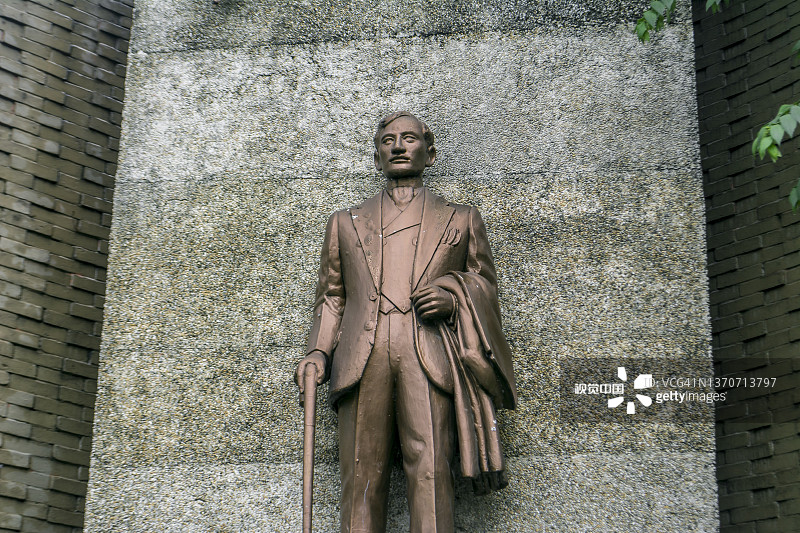 菲律宾拉古纳卡兰巴市的黎刹纪念碑图片素材