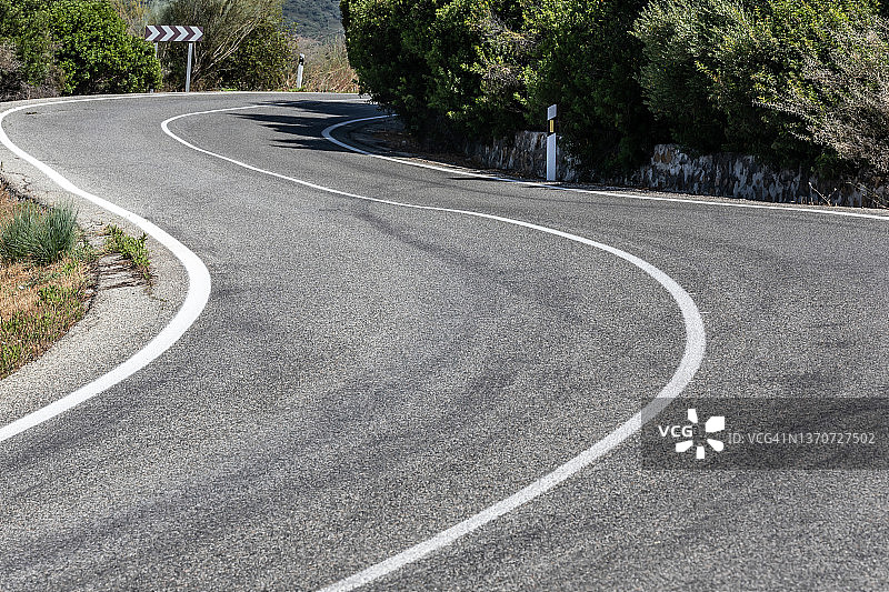 蜿蜒的道路图片素材