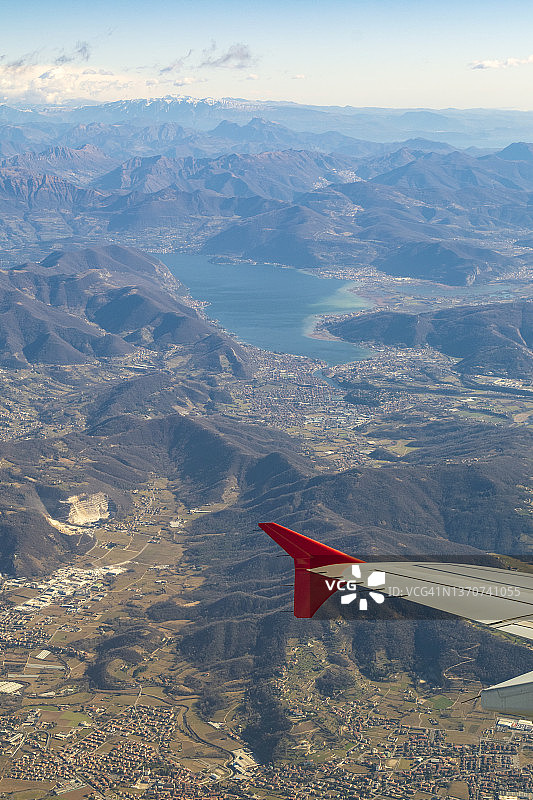 飞越意大利伦巴第大区布雷西亚省图片素材