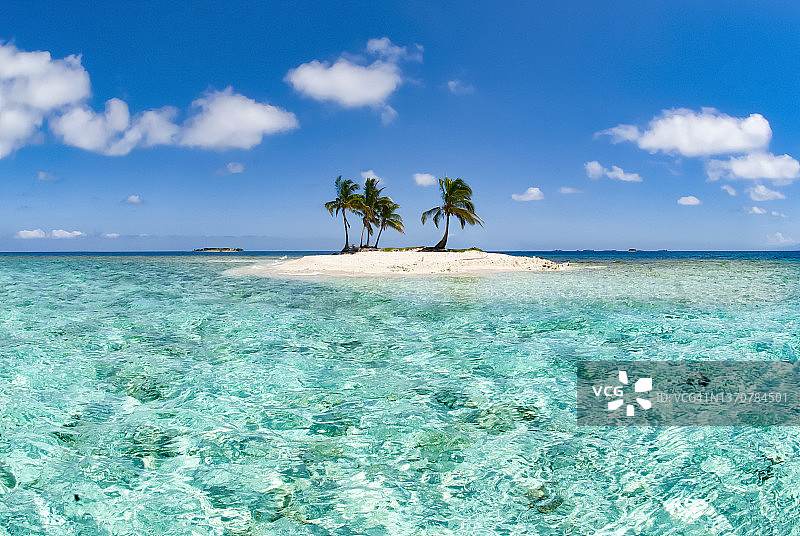 科科斯群岛的小加勒比岛屿图片素材