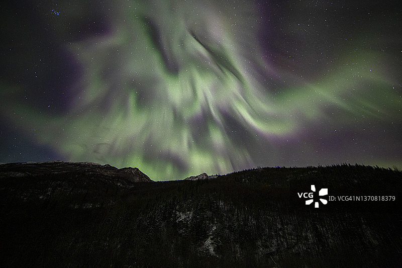 阿拉斯加的北极光图片素材