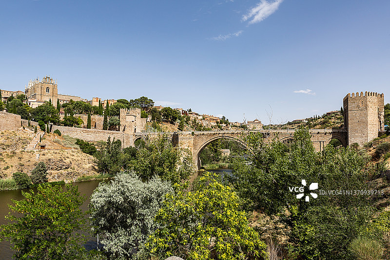 托莱多全景（卡斯蒂利亚-拉曼恰/西班牙）图片素材