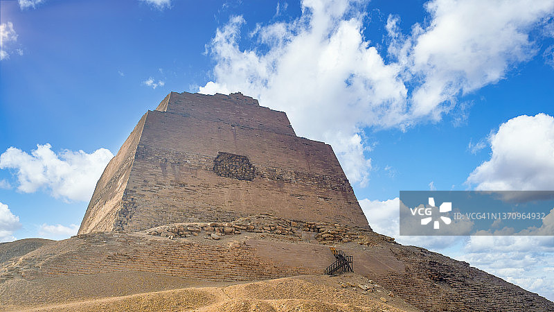 埃及麦杜姆金字塔图片素材