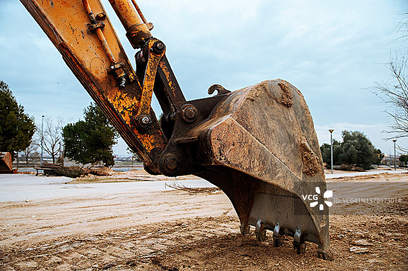 铰接式挖掘机铲斗细节图片素材