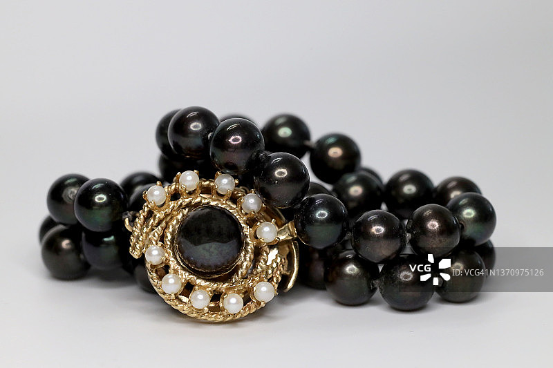 白色背景上的复古珠宝图片素材