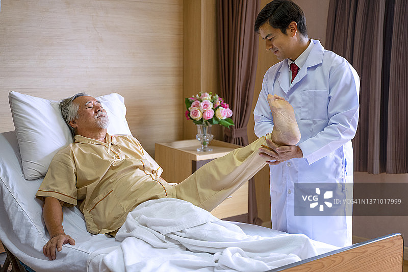 医院病房里的医护人员图片素材