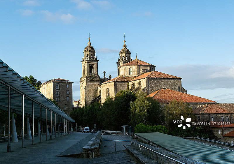 西班牙加利西亚圣地亚哥-德孔波斯特拉的圣弗朗西斯科教堂图片素材