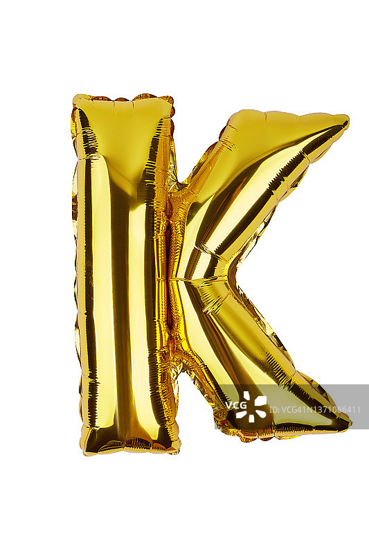白色背景上 изолированный 的 K 字母铝箔气球图片素材