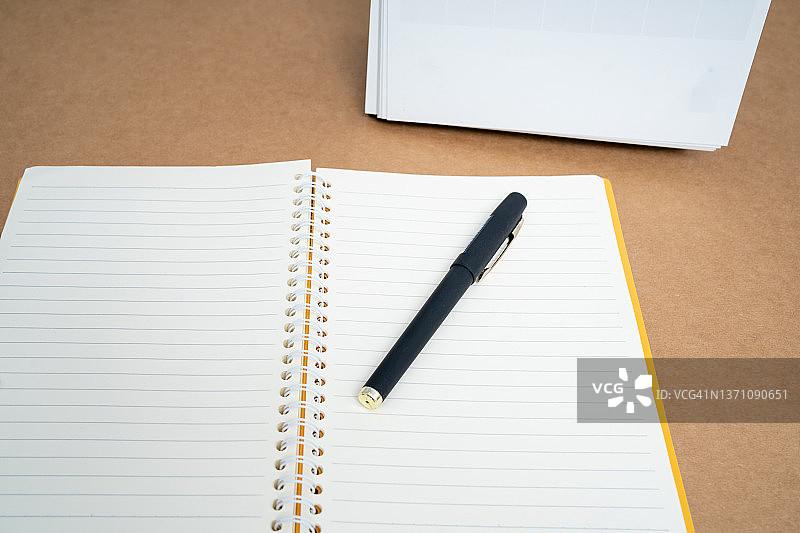 笔记本和笔图片素材