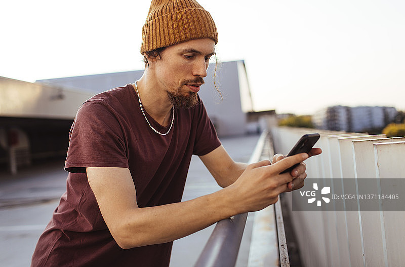 使用移动电话图片素材