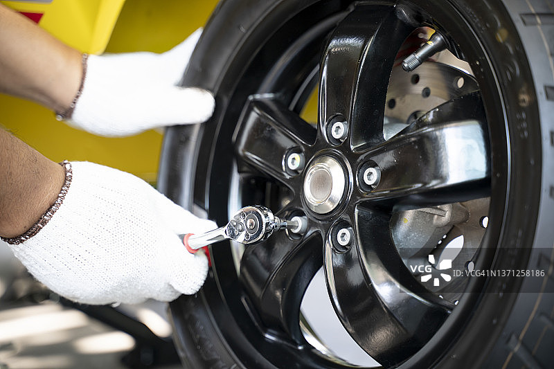 摩托车维修图片素材