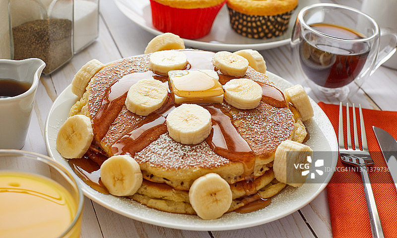 香蕉煎饼早餐和咖啡图片素材