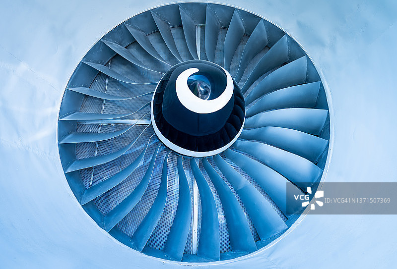 飞机喷气发动机的细节：航空技术图片素材