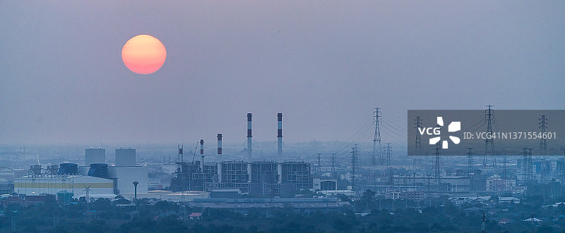 发电厂的日落景色图片素材