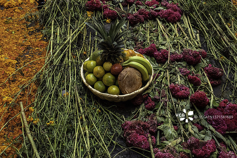 米却肯州帕茨夸罗亡灵节的祭坛图片素材