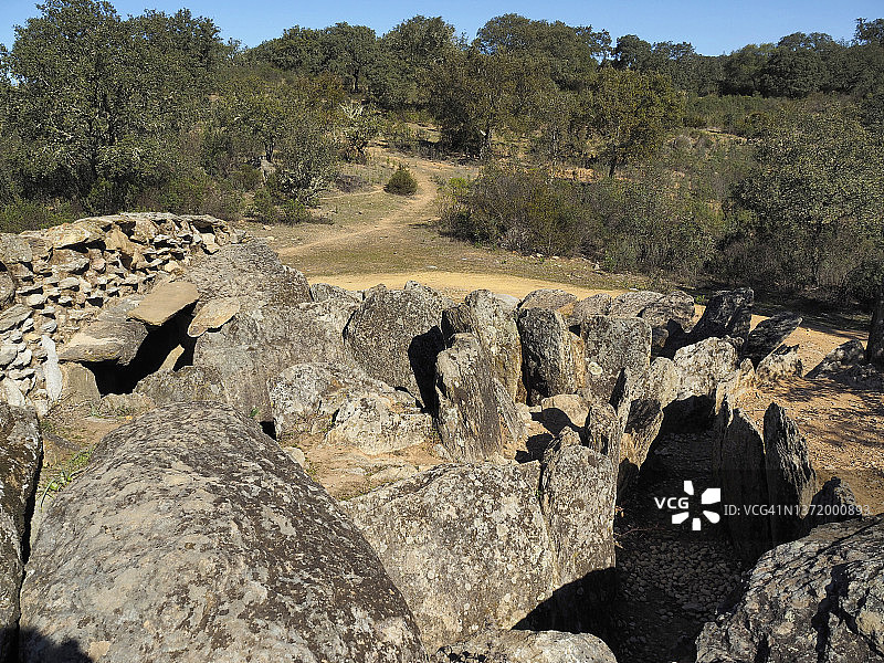 韦尔瓦埃尔波苏埃洛巨石墓群考古遗址图片素材