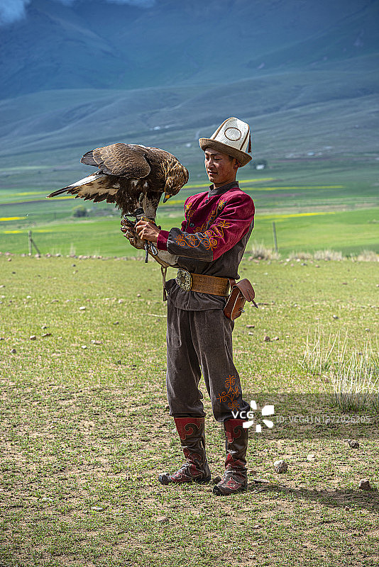 吉尔吉斯猎鹰人图片素材