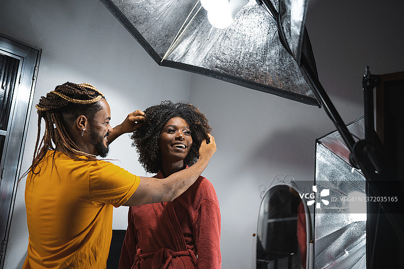 为照片拍摄准备模特图片素材