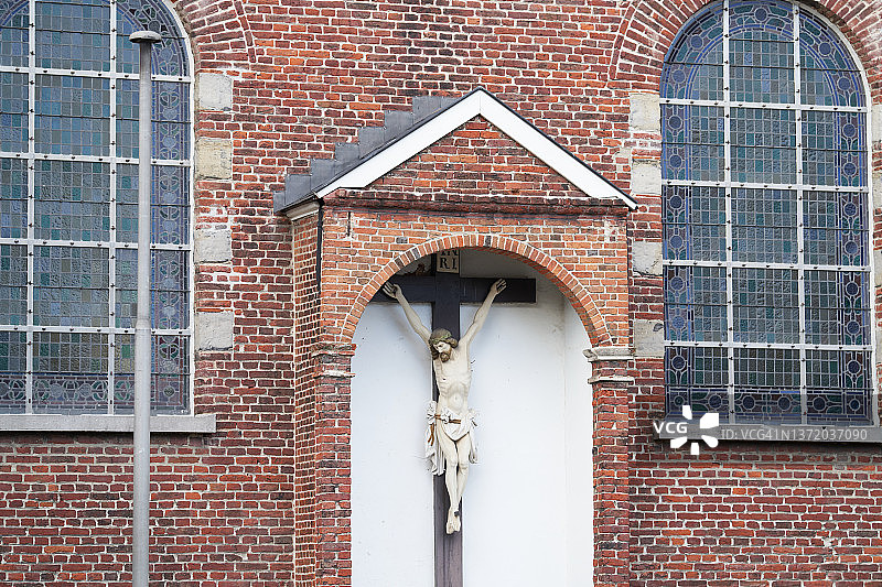 教堂和十字架图片素材