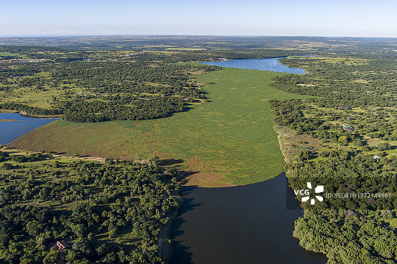 罗德布拉特大坝水葫芦泛滥及污染航拍图片素材