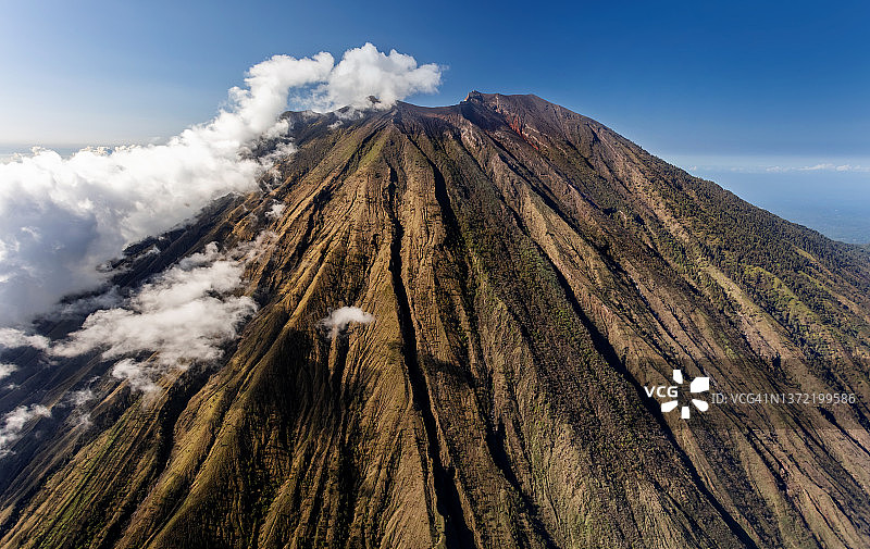 印度尼西亚巴厘岛阿贡火山航拍（东南亚）图片素材