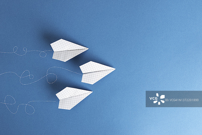 白色纸飞机图片素材