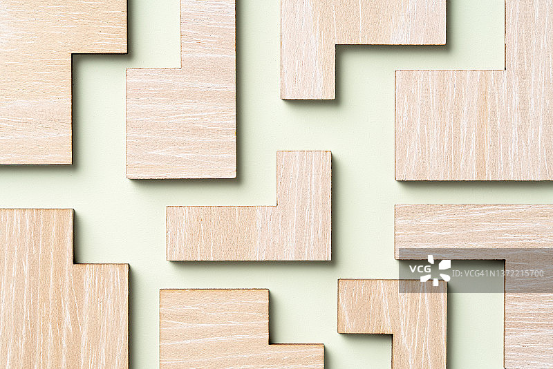 整齐摆放的木制拼图图片素材