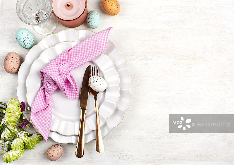 复活节餐桌布置图片素材