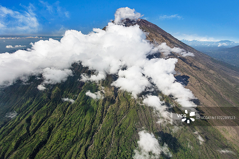 印度尼西亚阿贡火山峰亚洲航拍图片素材