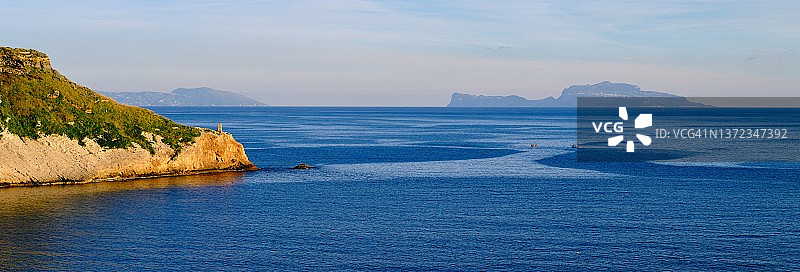 从普罗奇达岛看卡普里岛图片素材