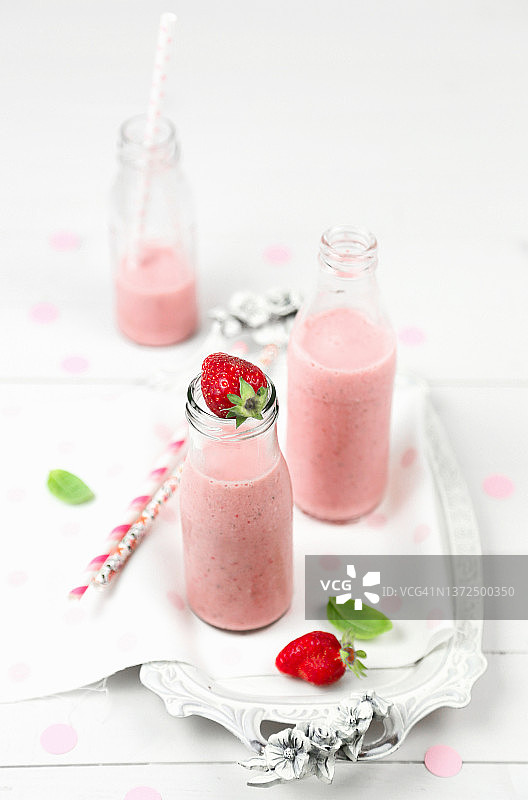 草莓奶昔图片素材